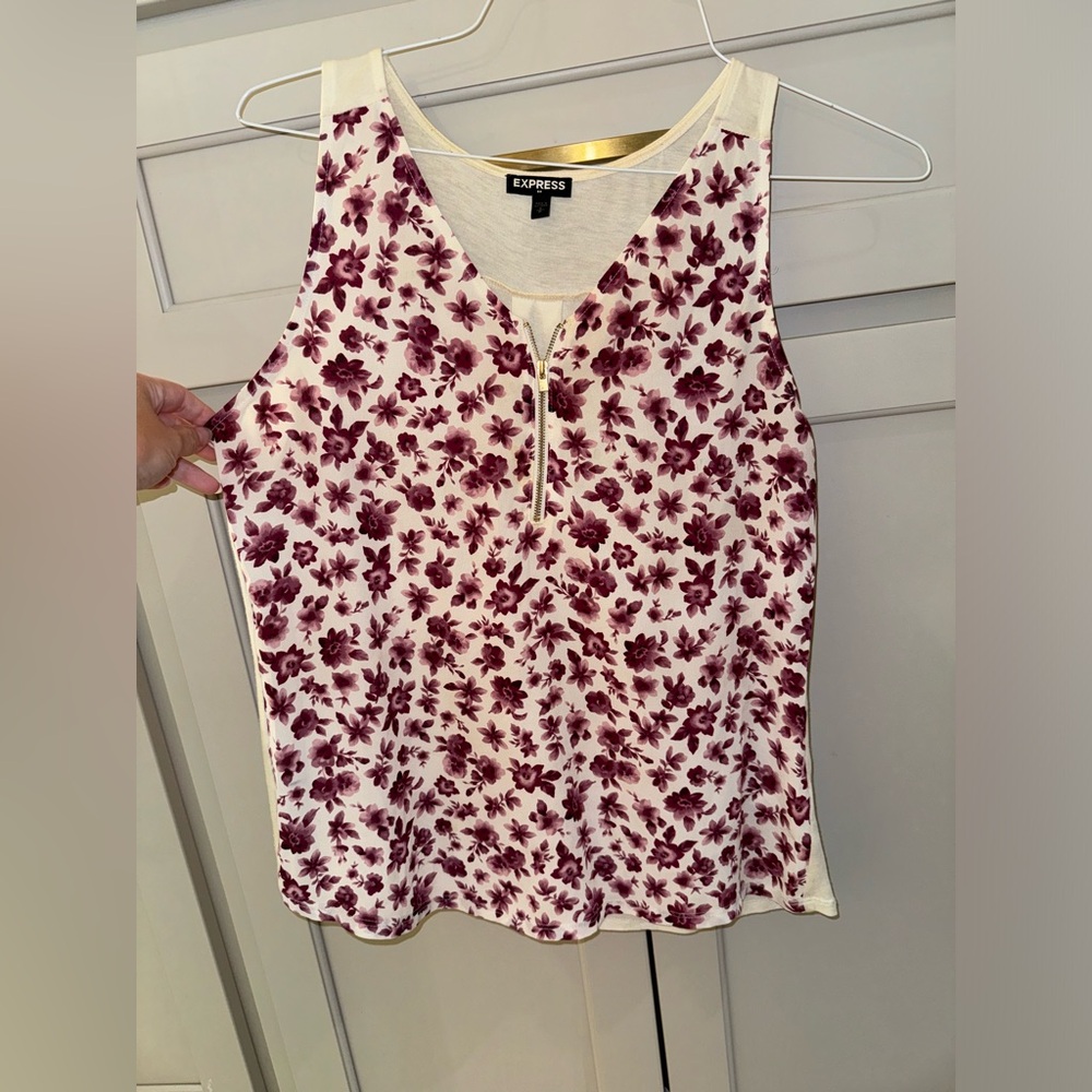 Express top, size small